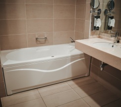 Двухместный люкс Business с балконом и с видом на море двуспальная кровать в Diana Palace