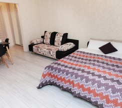 4-местные апартаменты студия с 1 двуспальной кроватью в AntoninaApartments (АнтонинаАпартментс) на улице Крылова