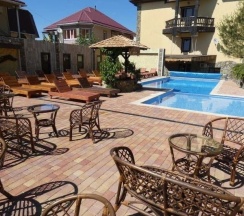 6-местный 2-комнатный "Семейный" номер с балконом в Манэ