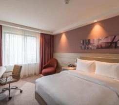 Двухместный номер для некурящих двуспальная кровать в Hampton by Hilton Frankfurt City Centre East