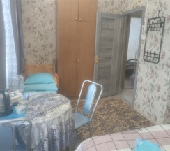 10 Стандартный двухместный номер с большой кроватью и 1дополнительным местом, сан. узел с душем в номере в Луманская заводь