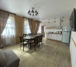 Шестиместный коттедж в Гостевой дом