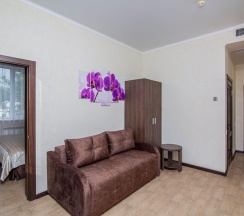 Номер улучшенный семейный в Колибри