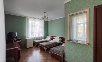 Трёхместный номер Standard в Караганда