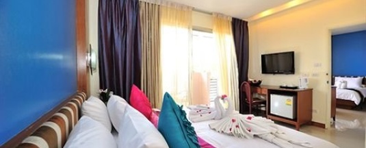 Двухместный люкс двуспальная кровать в Kata Blue Sea Resort