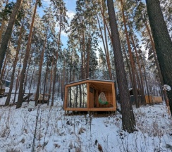 Спальня в лесу для двоих в Август