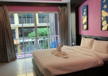 Двухместный номер Deluxe двуспальная кровать в Lavender Patong Hotel