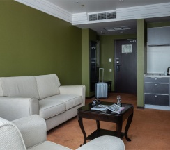 Люкс в Cosmos Izhevsk Hotel