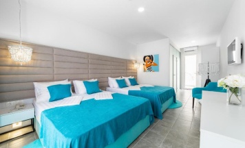 Семейный номер Deluxe с балконом и рядом с пляжем в Bora Bora Club Hotel