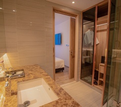 Люкс с 2 комнатами в The Marin Phuket