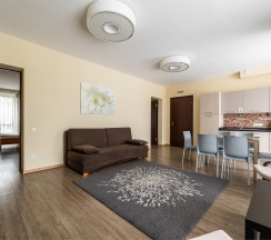 Улучшенные апартаменты с 2 спальнями ( двуспальные кровати) в Skypark