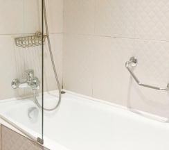 Номер улучшенный с 1 двуспальной кроватью в Барский флигель