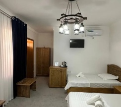 Трёхместный номер Deluxe с видом на внутренний двор в Отель Munis
