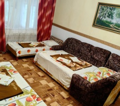 Четырёхместный номер Economy рядом с пляжем в Адлер