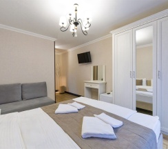 Двухместный номер "Комфорт" с балконом в Горная Роза