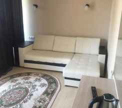 Люкс с террасой Двухкомнатный с балконом и с красивым видом из окна в Адмирал Ушаков