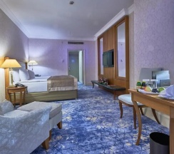 Двухместный номер Deluxe с видом на город двуспальная кровать в Rixos President Astana