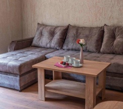 3-местный 2-комнатный номер полулюкс семейный в Ника