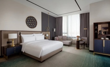 Двухместный номер Club Lounge Access с террасой Premium двуспальная кровать в InterContinental Tashkent, an IHG Hotel