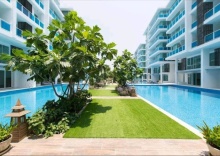 Апартаменты с 2 комнатами в Light, airy, east facing 2 bed/2 bath pool views