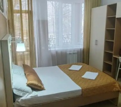 Трёхместный номер Standard с балконом в Тихий домик