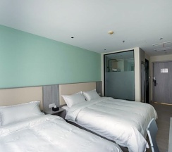 Семейный номер Standard в Beijing Saga Hotel