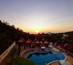 Четырёхместный номер Standard с видом на море в Hong Bin Bungalow Resort