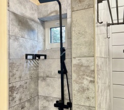 Вилла Deluxe с 3 комнатами с красивым видом из окна в Baza les