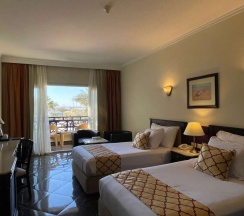 Двухместный номер Standard с видом на море 2 отдельные кровати в Курортный отель Grand Oasis Resort