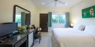 Патонг: Отель Lokal Phuket