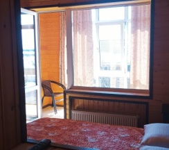 Трёхместный семейный номер Standard с балконом в Георгиевский