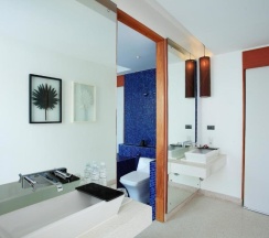 Pool вилла с лифтом в La Flora Resort Patong