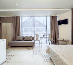 Семейный номер с кухней и балконом в Грант-1 by Viva Hotels Group