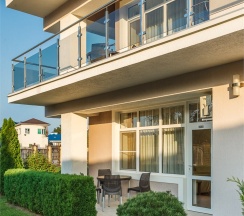 Семейный (CONNECTION) c видом на БАССЕЙН- 2 смежных СТАНДАРТА в Villaggio