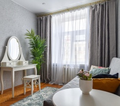 2-комнатные апартаменты улучшенные в Sutki Rent (Сутки Рент) с видом на набережную канала Грибоедова