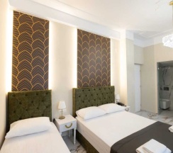 Трёхместный номер Standard в Modern Luxury Hotel