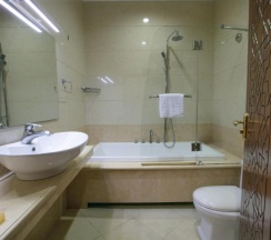 Двухместный номер Deluxe двуспальная кровать в Shah palace