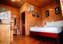 Двухместный номер Standard двуспальная кровать в Noble Night Guesthouse Kanchanaburi