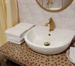 Двухместный Делюкс с одной двуспальной или двумя односпальными кроватями в My Favourite Garden Hotel