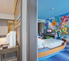 Люкс Family с 2 комнатами в Holiday Inn Resort Phuket by IHG