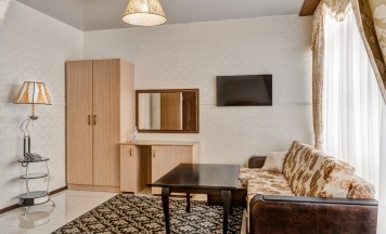 Люкс  с двумя кроватями и джакузи в Nairi