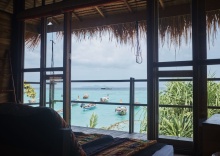 Номер Standard beachfront в Castaway Resort Koh Lipe