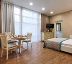 Люкс с террасой в U Hotel