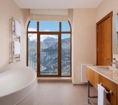 Suite Presidential, с террасой - с 3 спальнями в Мовенпик Красная Поляна