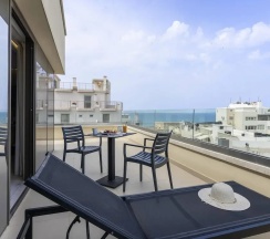 Двухместный номер Deluxe с балконом (двуспальная кровать) в Ibis Styles Heraklion Central
