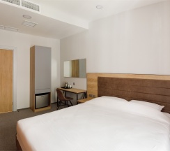 Стандартный номер с двуспальной кроватью в Turris Hotel Petrovsky