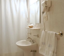 Двухместный номер Standard двуспальная кровать в Waldorf Hotel