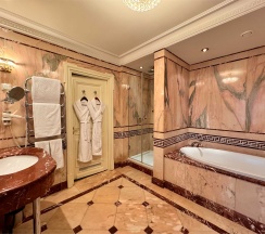Улучшенный номер без вида (внутренний двор или мансарда) в Taleon Imperial Hotel