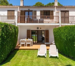 Вилла с 2 комнатами в Casa Gardenia