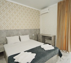 4-местный номер "Комфорт" с балконом в Grand Elif